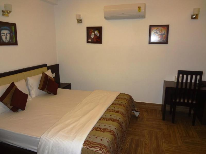Rr Residency image