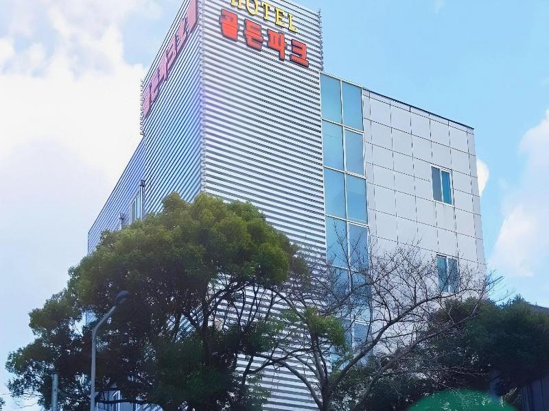 Golden Park Hotel — photo 7