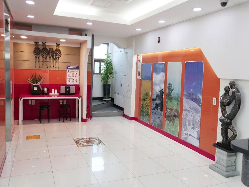 Golden Park Hotel image