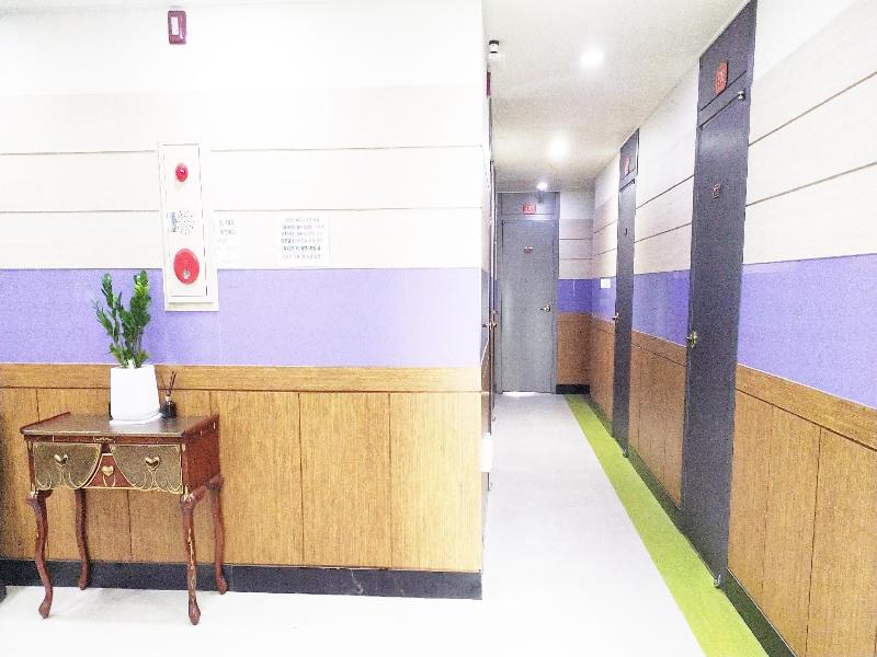 Golden Park Hotel image