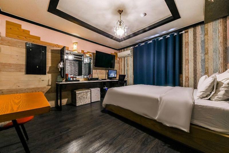 Manhattan Hotel image