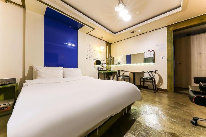 Manhattan Hotel image