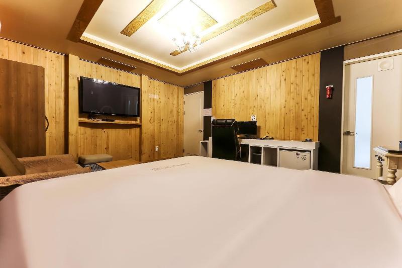 Manhattan Hotel image