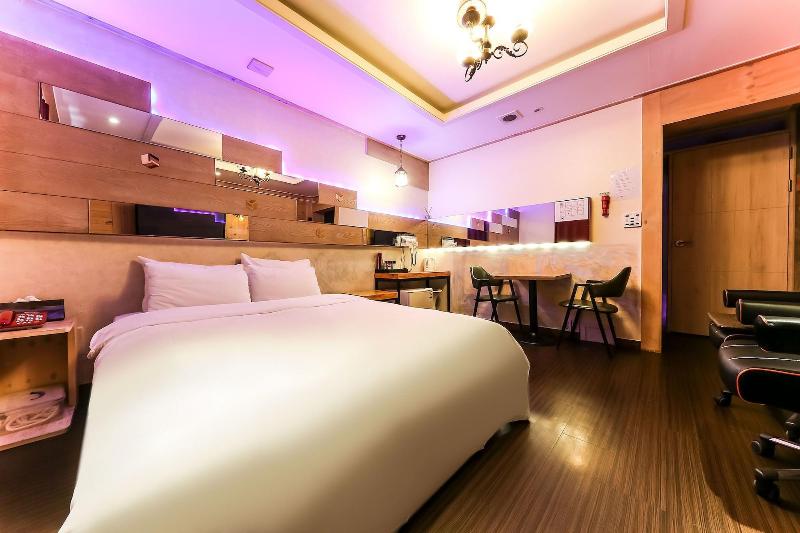 Manhattan Hotel image