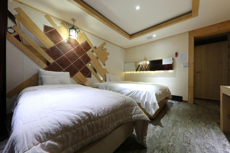 Manhattan Hotel image