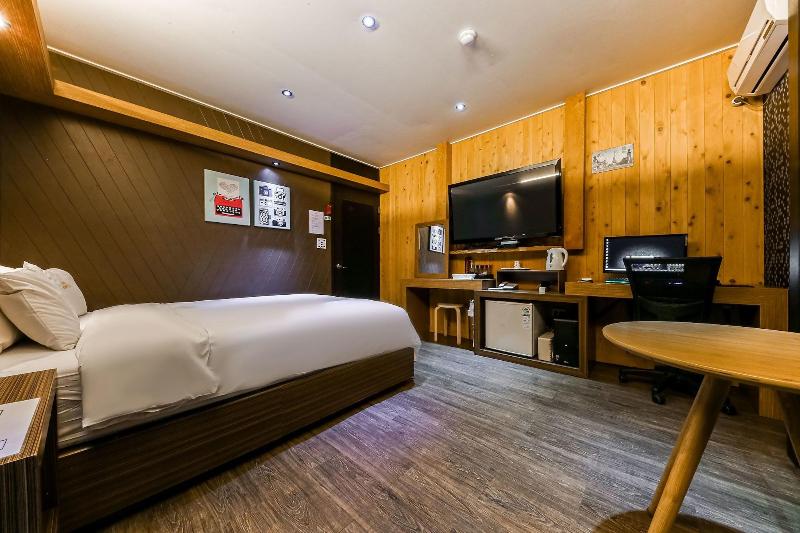Manhattan Hotel image