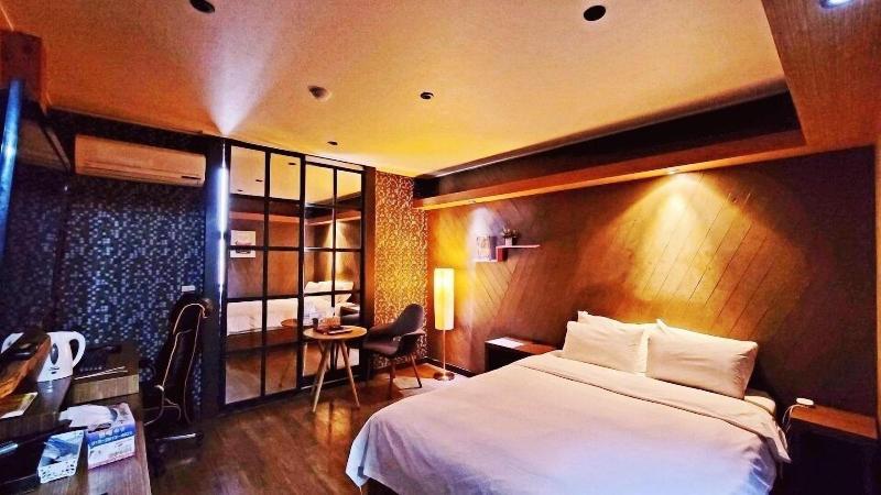 Manhattan Hotel image