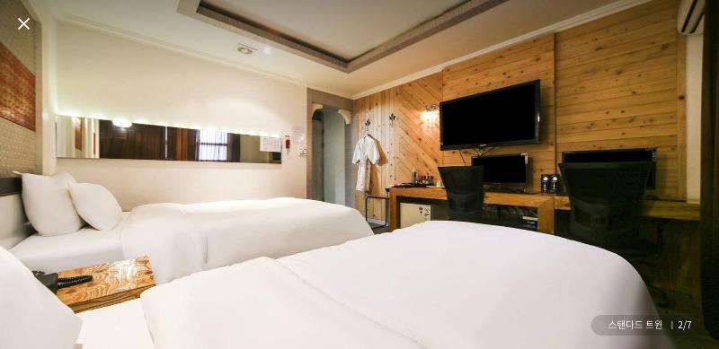 Manhattan Hotel image