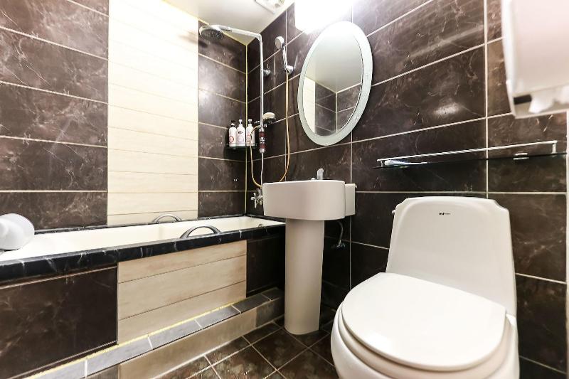 Manhattan Hotel image