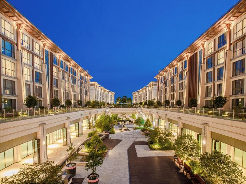 Marriott Jeju Shinhwa World Hotels & Resorts
