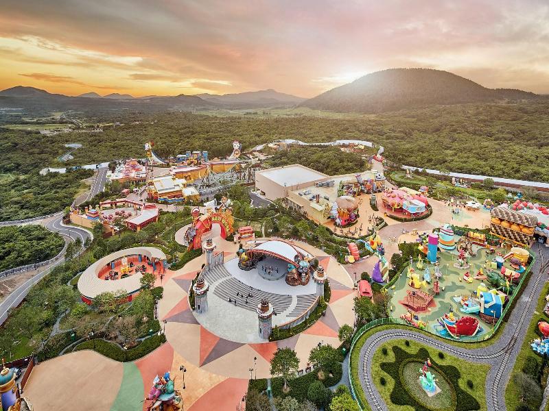 Marriott Jeju Shinhwa World Hotels & Resorts