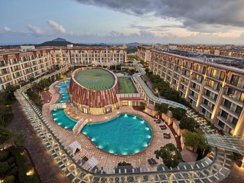Marriott Jeju Shinhwa World Hotels & Resorts