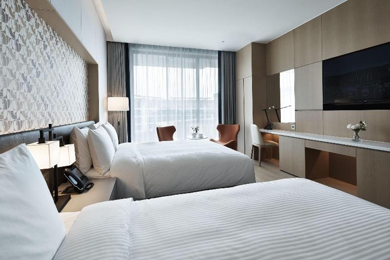 Marriott Jeju Shinhwa World Hotels & Resorts image