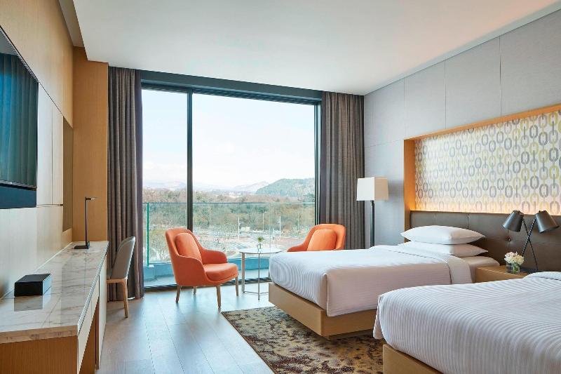 Marriott Jeju Shinhwa World Hotels & Resorts image