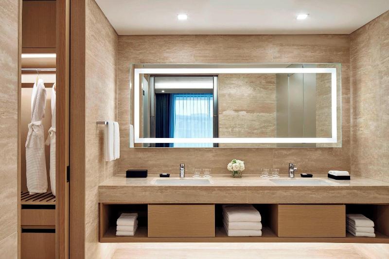 Marriott Jeju Shinhwa World Hotels & Resorts image