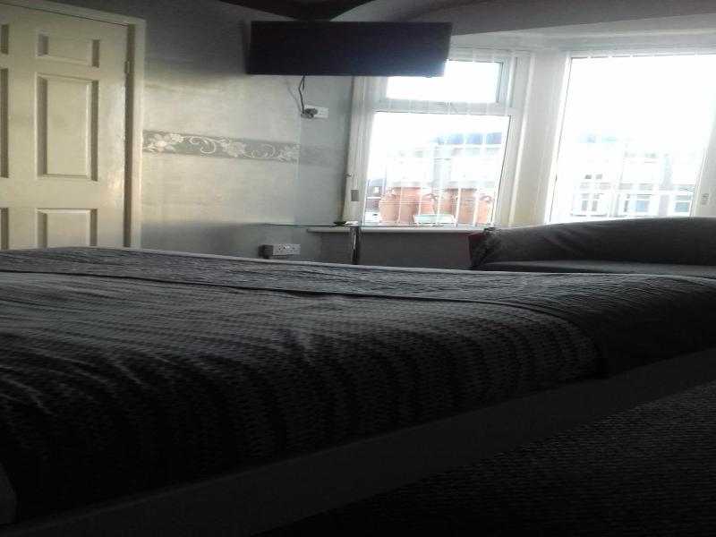 Elmfield Hotel image