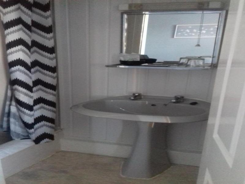 Elmfield Hotel image