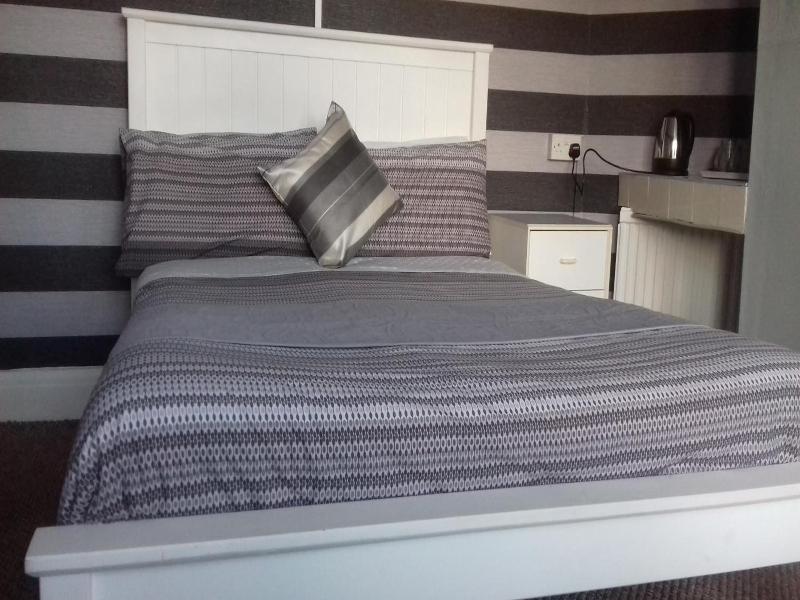 Elmfield Hotel image