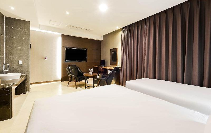 Incheon Hotel Bluemarine image
