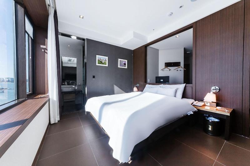 Incheon Hotel Bluemarine image