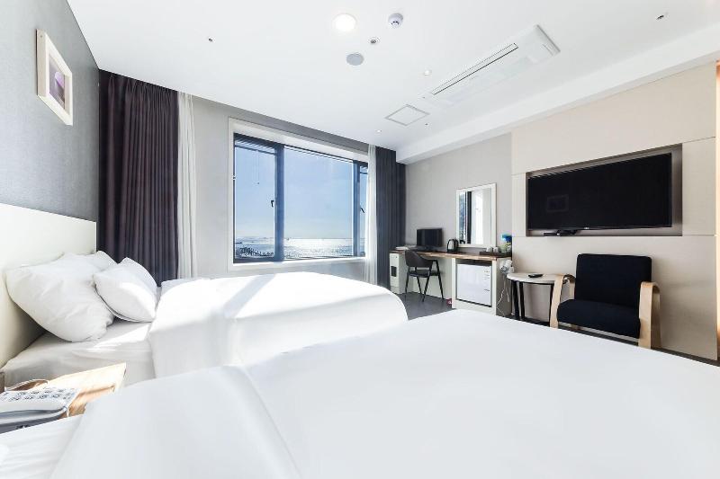 Incheon Hotel Bluemarine image
