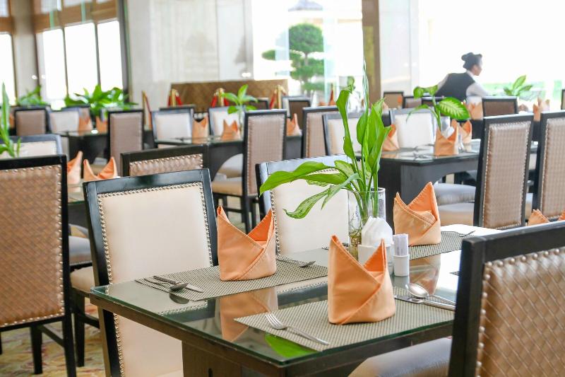 Sea Links Beach Hotel image