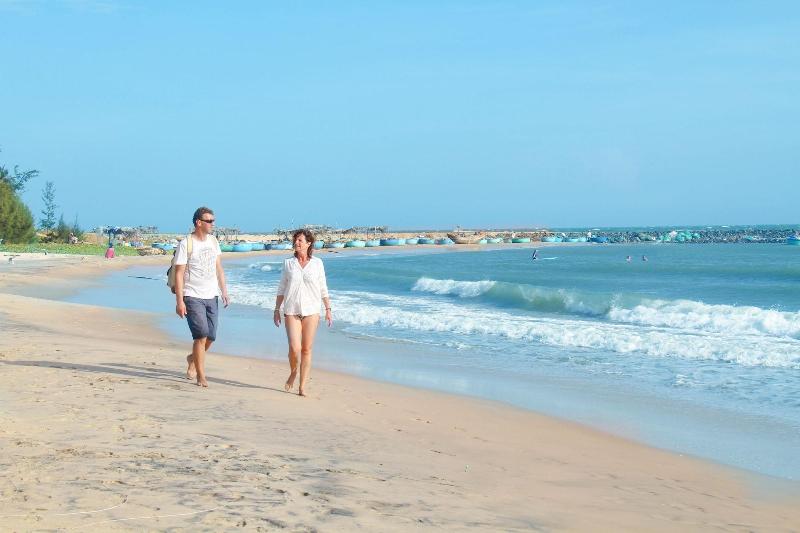 Sea Links Beach Hotel image