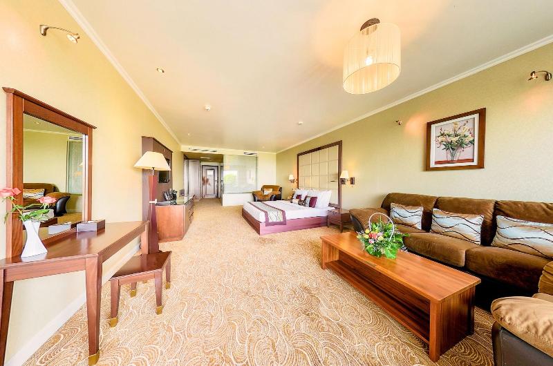 Sea Links Beach Hotel image