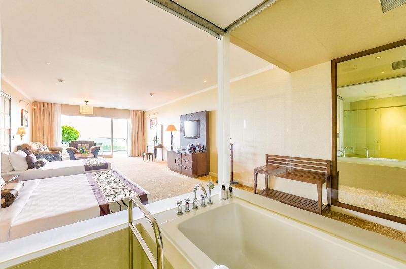 Sea Links Beach Hotel image