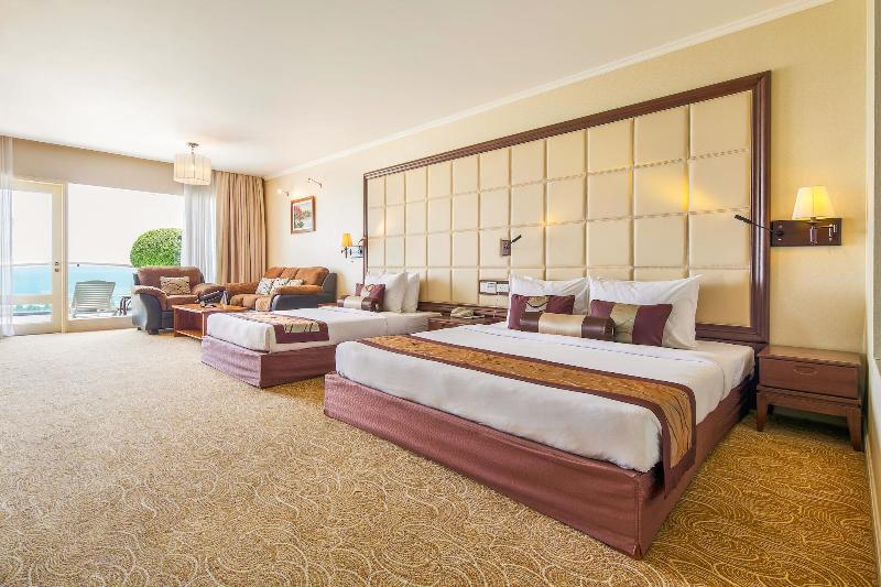 Sea Links Beach Hotel image