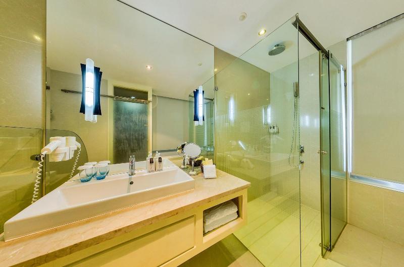Sea Links Beach Hotel image