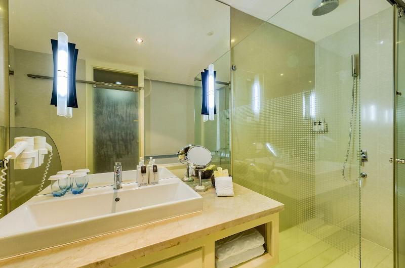 Sea Links Beach Hotel image