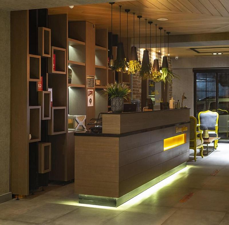 Sun Suit Hotel image