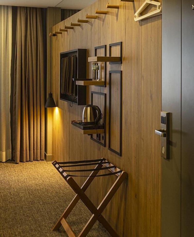 Sun Suit Hotel image