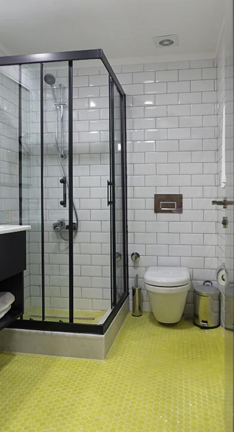 Sun Suit Hotel image