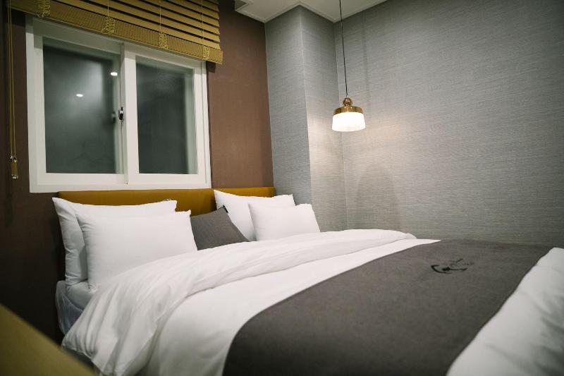 Gray Hotel image