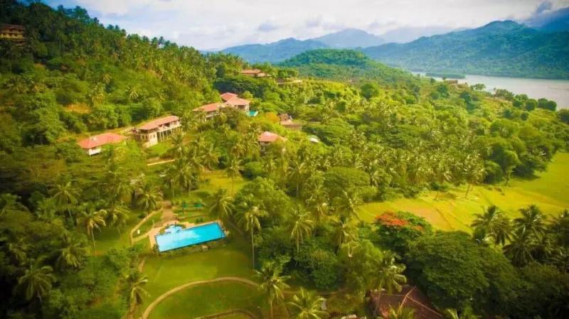 Victoria Golf And Country Resort image
