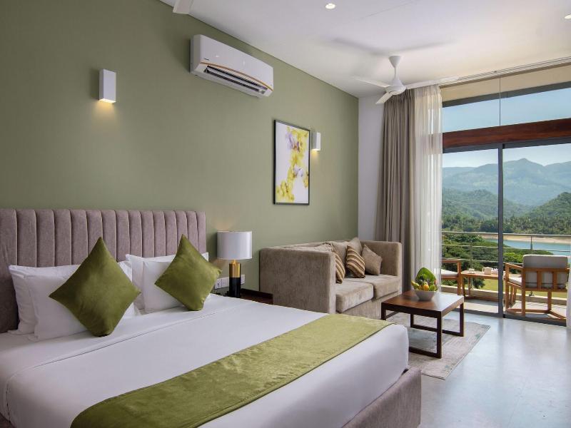 Victoria Golf And Country Resort image