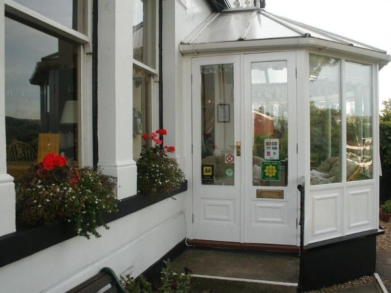 Glan Heulog Guest House