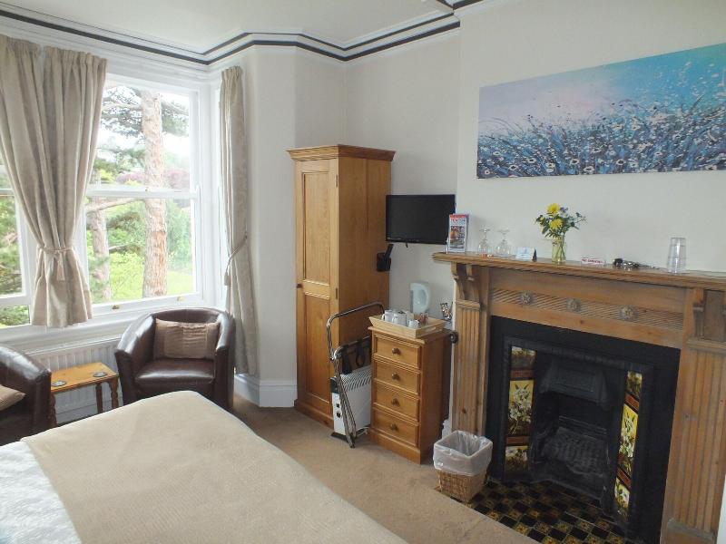 Glan Heulog Guest House image