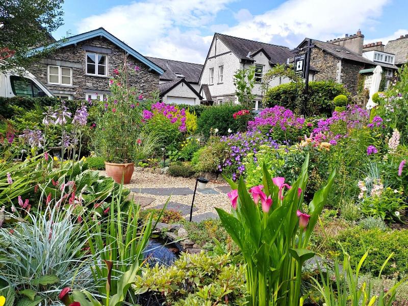Puddle Duck Lodge image