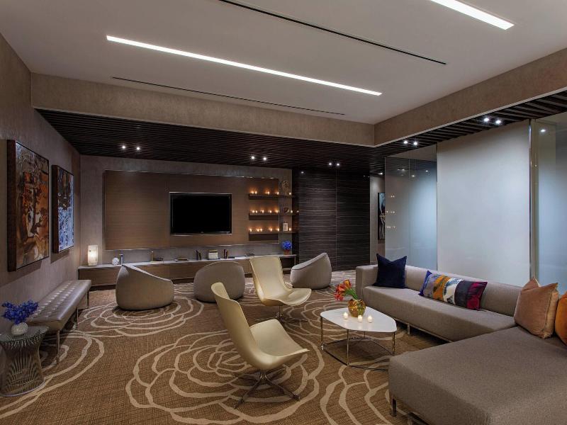 Courtyard by Marriott New York Manhattan/Midtown W image