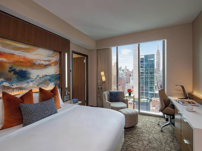 Courtyard by Marriott New York Manhattan/Midtown W image