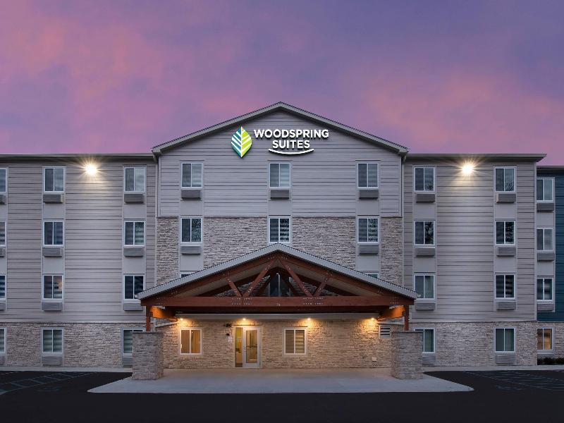 Woodspring Suites Merrillville image