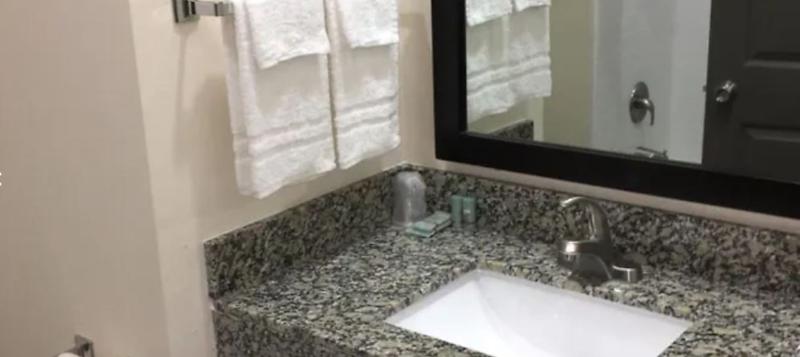 Americas Best Value Inn Plaquemine image
