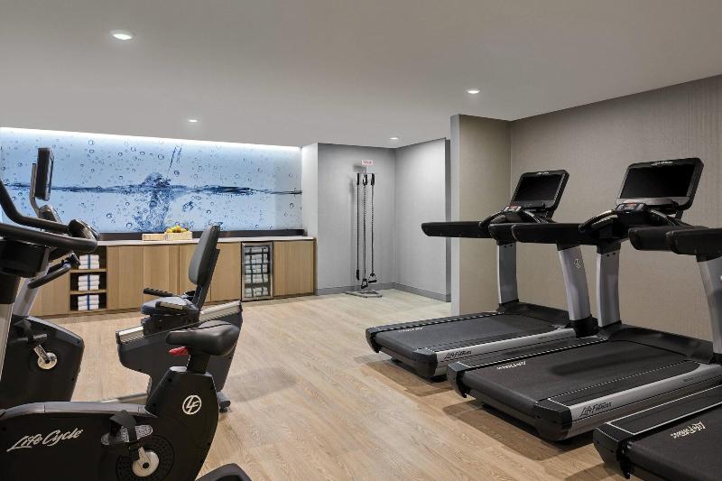 Delta Hotels By Marriott Muskegon Lakeshore Conven image