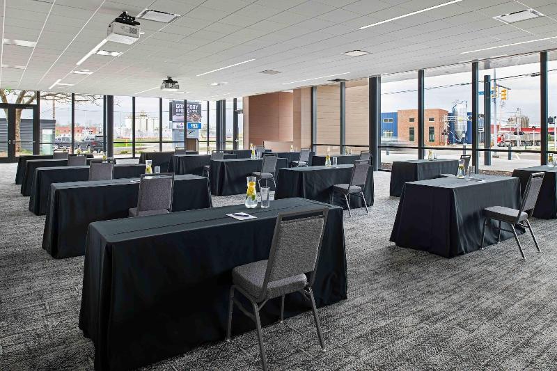 Delta Hotels By Marriott Muskegon Lakeshore Conven image