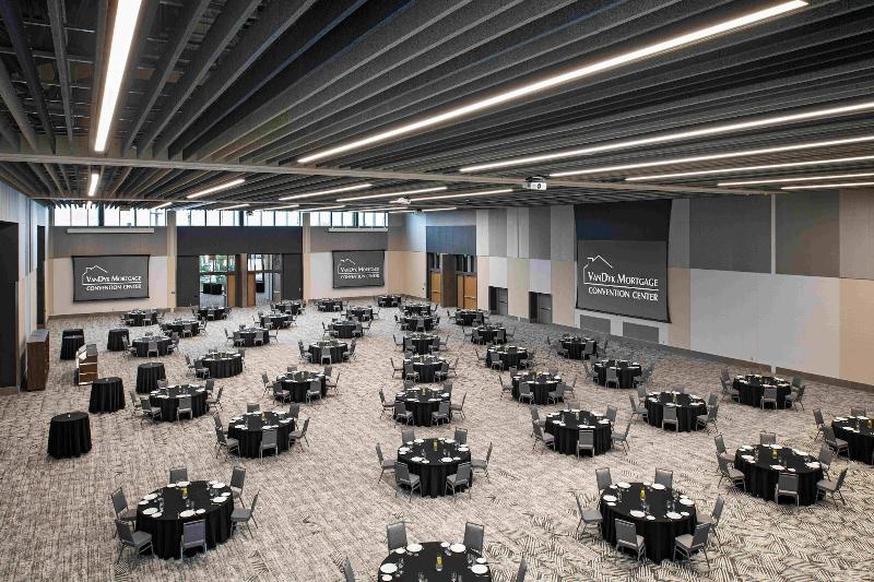 Delta Hotels By Marriott Muskegon Lakeshore Conven image
