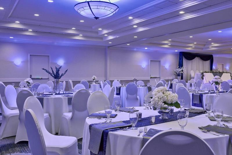 Delta Hotels By Marriott Muskegon Lakeshore Conven image