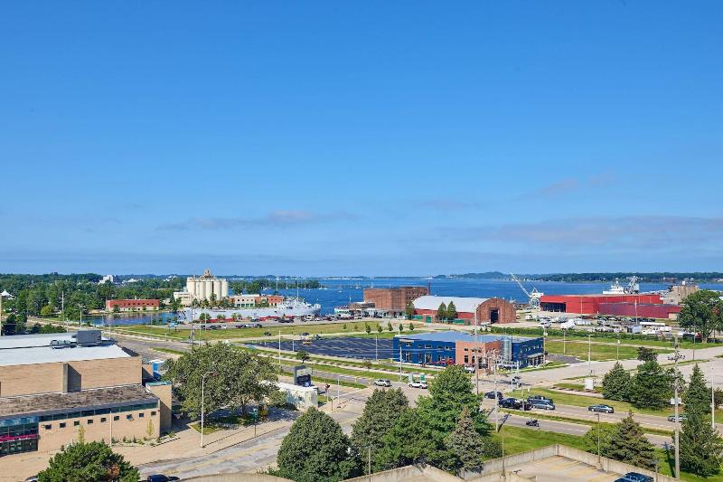 Delta Hotels By Marriott Muskegon Lakeshore Conven image